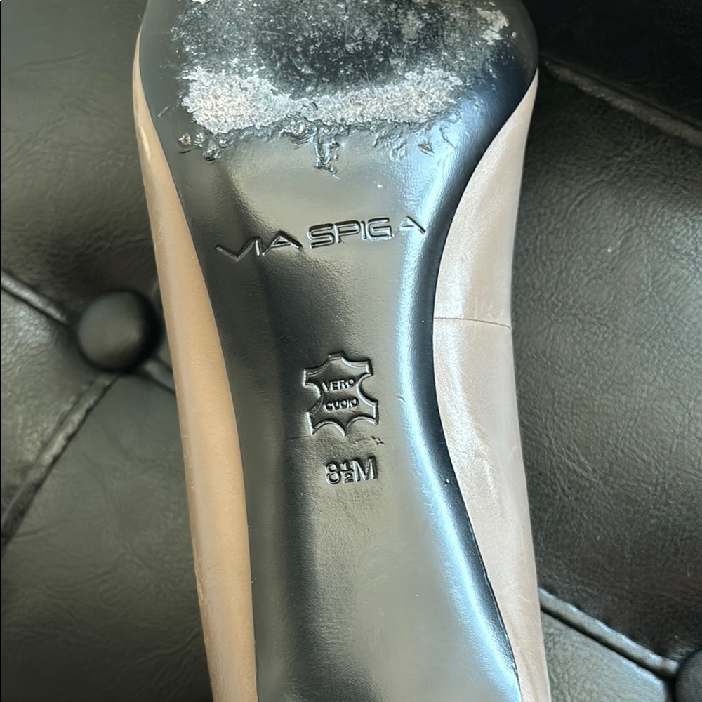 Vince Camuto Taupe Heels - Picture 2 of 4